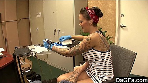 Dagfs - Tattoo Artist Gets Good Care Of Her Client thumbnail