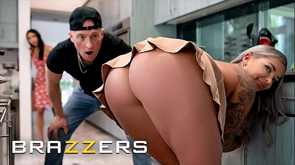 Nonton .brazzers.xxx/gift - Copy And Watch Hayley Davies Video thumbnail