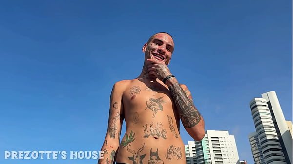 Encontrei Meu Ex Namorado Na Praia E O Levei Para Meu Apartamento Ele Estava Tanto Tes&atilde;o Que Me Fudeu Sem Camisinha No Banheiro. thumbnail