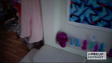 Nonton Avery Black&rsquo;s Mouth Gets Used Like A Pussy In A Lust-fueled Hookup! thumbnail