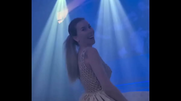 Do you wanna dance with me ?