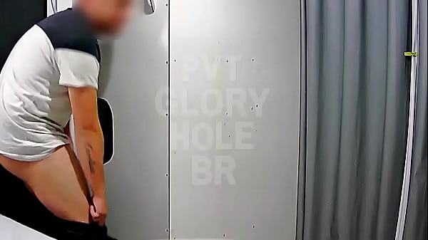 Pauzao E Rabao Do Casado Me Dando Leite No Gloryhole (completo No Red) thumbnail