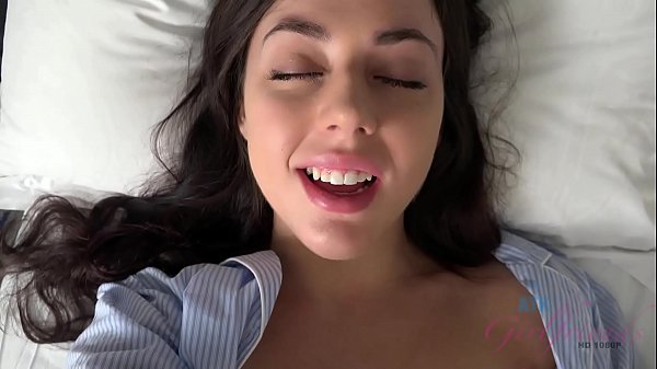 Nonton Whitney Wright Takes A Hard Pounding To Her Asshole Then Cumshot Facial thumbnail