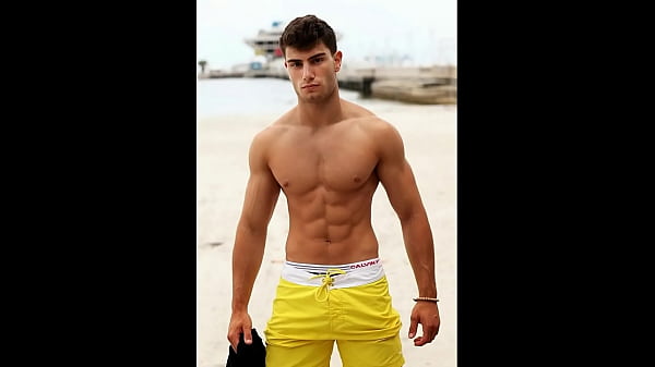 Bogosses Du Week-end / Hunks Of The Weekend (hd 1080p) 25 07 214 thumbnail