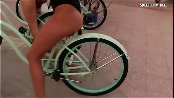 Teen Beach Bikers Banged By Pervert Man thumbnail