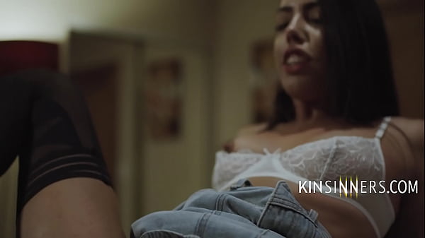 Nonton My Husband's Stepbro Has A Bigger Dick thumbnail