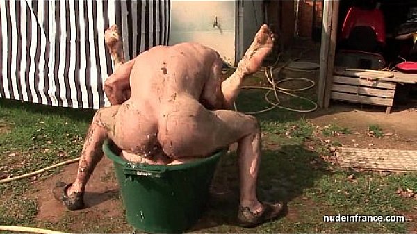 Nonton Skinny Amateur Brunette Anal Pounded N Jizzed Outdoor In A Dirty French Farm thumbnail
