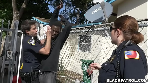 Nonton Domestic Disturbance Call thumbnail