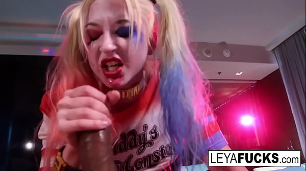 Play MP4 - Suicide Club Leya take a giant cock and load in her ass