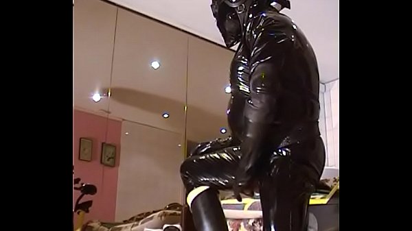 Roxina2003retro Rubberoxinheavyrubber030203.wmv thumbnail