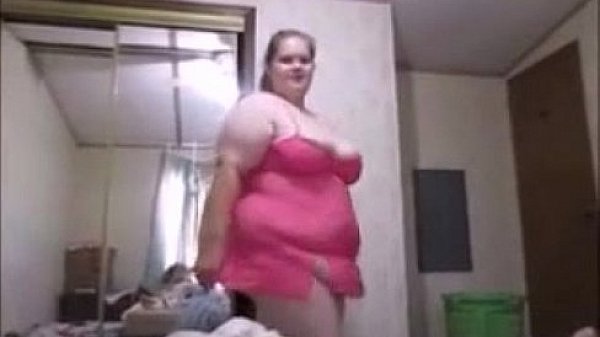 Nonton Sexy Babe Jack Off Huge Dick & Make It Cum For Her thumbnail