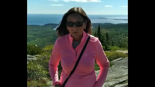 Nonton Candi Annie Loves Cadillac Moutain! thumbnail