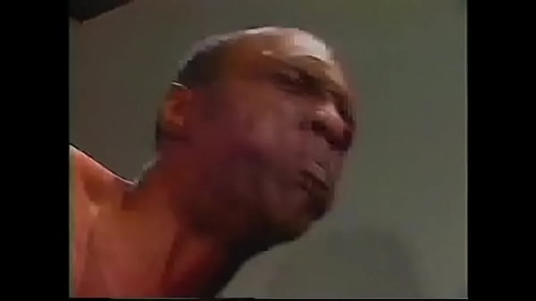 Nonton Muscular Black Dude Fucks Experienced Thai Whore Hard On The Couch thumbnail