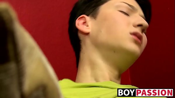 Twinky Having Fun With His Cock And Ass thumbnail