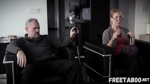 Nonton Sneaky Grandpa Fucks His Two Little Every Night - Jill Kassidy & Blair Williams thumbnail