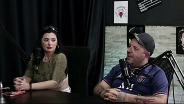 NÃO GRAVARIA COM TANTA GENTE, E O ATOR QUE GOSTA DE BOSTA... - MONICA LIMA (MOAI TV) - free Namoradinha Do Brasil video