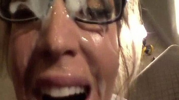 Nonton Blonde With Glasses Sloppiest Bj thumbnail