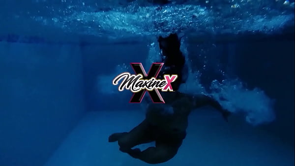 Nonton It's Maxine's Turn! Yumi, Jezebel, Orabella & Siren Bring Her Some Help! thumbnail