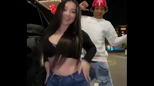 shaking it for the t.