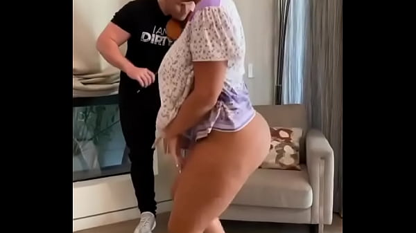 Nonton Elle Va Vous Faire Bander Twerk thumbnail