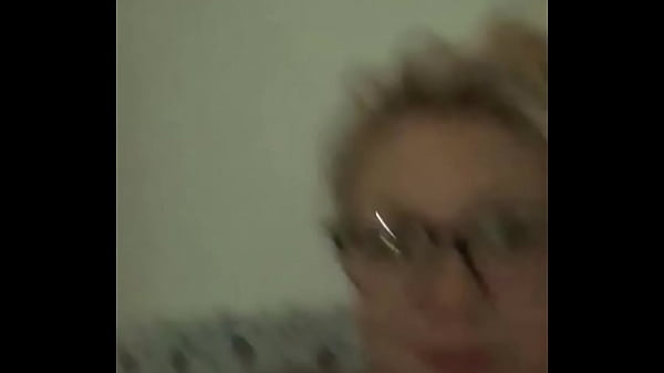 Nonton Which Lips Are Wetter ? Skyeseye Previewl thumbnail