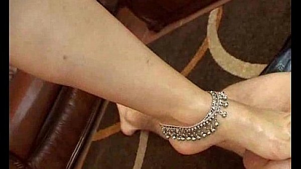 Footjob dominante 