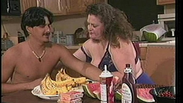 Bbw Kitchen Fetish thumbnail