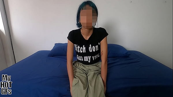 &iexcl;apenas Legal! Jovencita Con 18 A&ntilde;os Reci&eacute;n Cumplidos Llega Para Probar Algo Nuevo... thumbnail