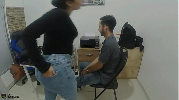 Profesora Cachonda Es Follada Por Su Alumno A Cambio De Subirle Su Puntaje De Notas Cum -boca thumbnail
