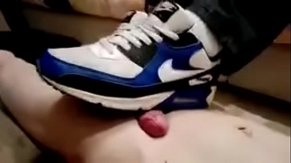 Esfregando o t&ecircnis no pau
