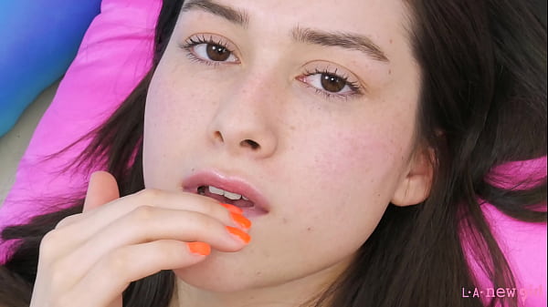 Radiant Brunette shows her flawless body