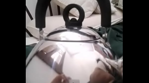 La Se&ntilde;ora De La Limpieza Quiere Verga thumbnail