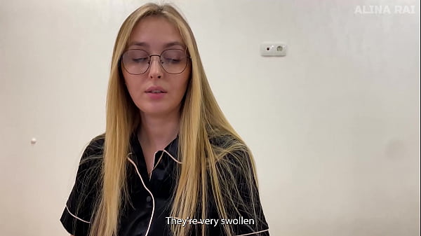 Nonton A Step Son With Broken Arms Poured Sperm Into The Pussy Of A Kind Stepmother. Thank You, Step Mom thumbnail