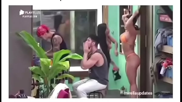 Nonton Mc Mirela Toda Pelada No Banho thumbnail