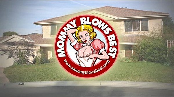 Nonton Sexy Milf Claudia Atkins Gags On Mouthful Of Cum thumbnail