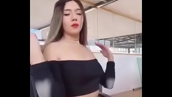 Calzoncito rojo teen tiktokera 