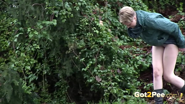 Got2pee Brings Another Desperately Peeing Girl In Lemonade - Featuring Big Puddle thumbnail