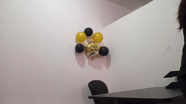 Nonton I'm Bored In The Office And I Put In A But Plug To Get Arous At Work. I'm A Slut In My Office thumbnail