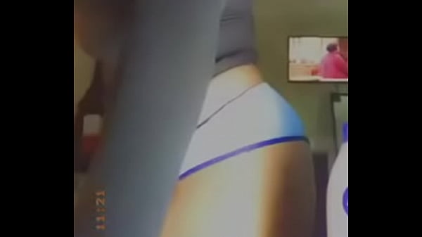 Nonton Black Girl Looks For Corona Dick thumbnail