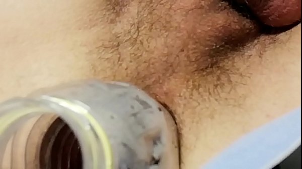 Nouvelles pince &agrave_ seins. D&eacute_fonce anus
