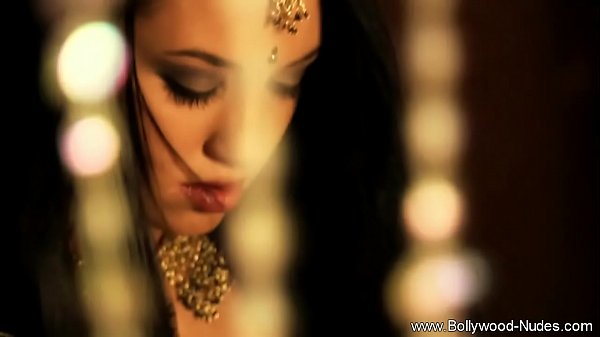 Nonton Arousing Self Alone thumbnail