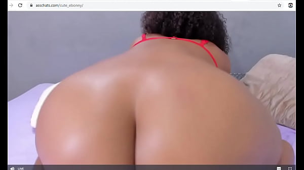 Ebony Shows Off Ass thumbnail
