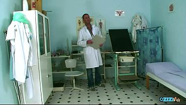Nonton This Hirsute Patient Sought The Professional Advice Of Her Primary Physician For Reassurance. thumbnail