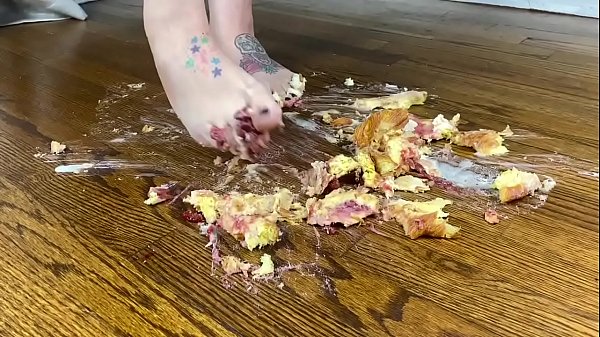 Nonton Bare Footed Frannie Feets Totally Tramples Pastries thumbnail