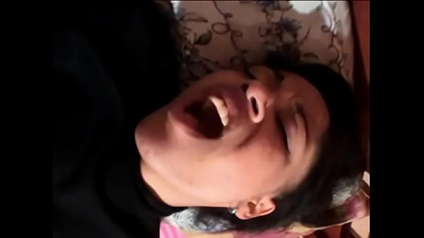 Ted Pega Juliana De Jeito E Os Olhos De Tr&aacute;s Piscam thumbnail