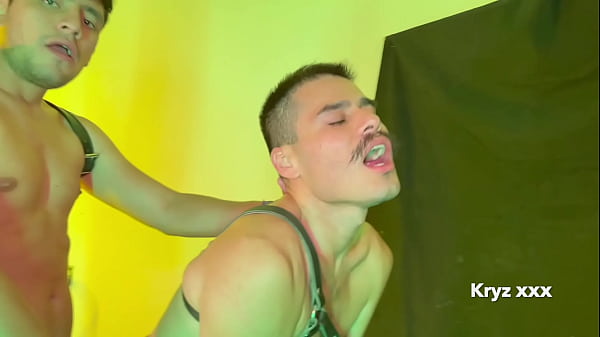 Follando Despues De La Sesi&oacute;n De Fotos. Parte 2 thumbnail