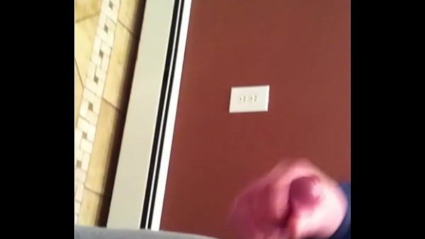 BIG CUMSHOT.MOV