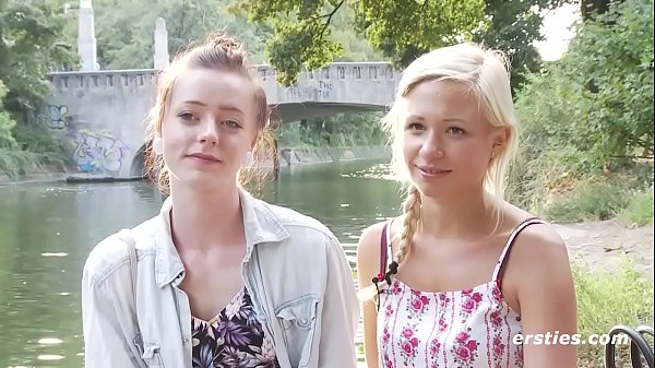 Nonton Deutsche Lesben Lecken Und Fingern thumbnail