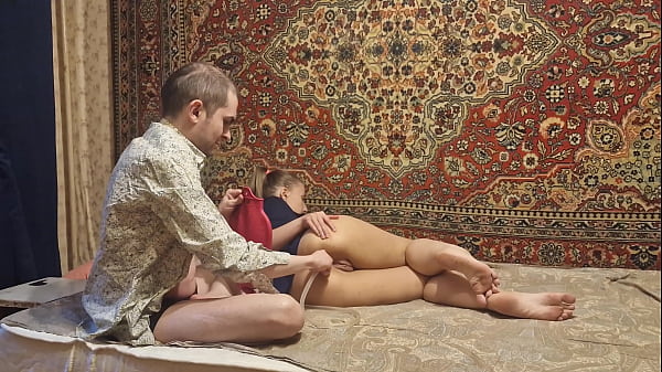 Nonton Sasha Earth Gives A Anastasia Mistress An Enema At Home thumbnail