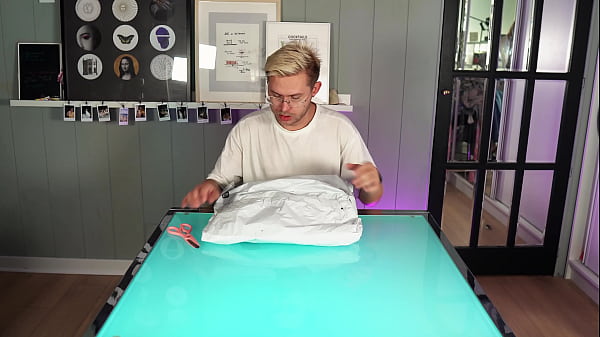 Nonton Gorgeous Redhead Stepsister Feasts On Hard Dick thumbnail